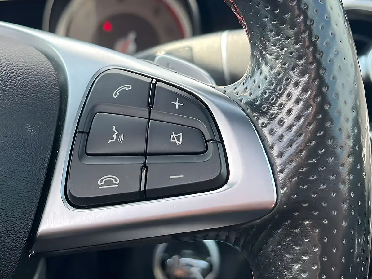 Used 2016 Mercedes-Benz Gla AMG Line Premium+ Cirrus White - Interior and Exterior details 16