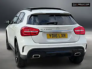 Used 2016 Mercedes-Benz Gla AMG Line Premium+ Cirrus White - Interior and Exterior details 9