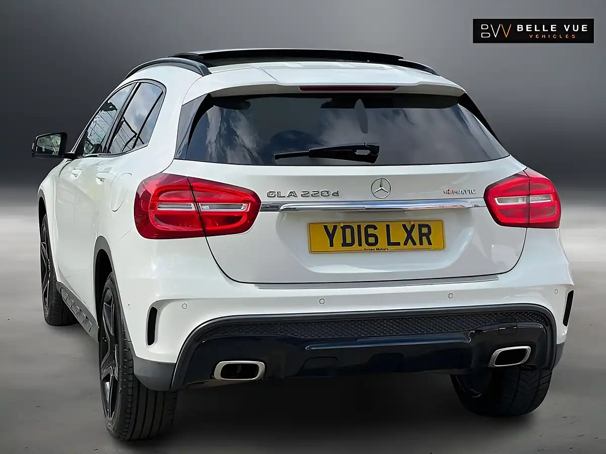 Used 2016 Mercedes-Benz Gla AMG Line Premium+ Cirrus White - Interior and Exterior details 9