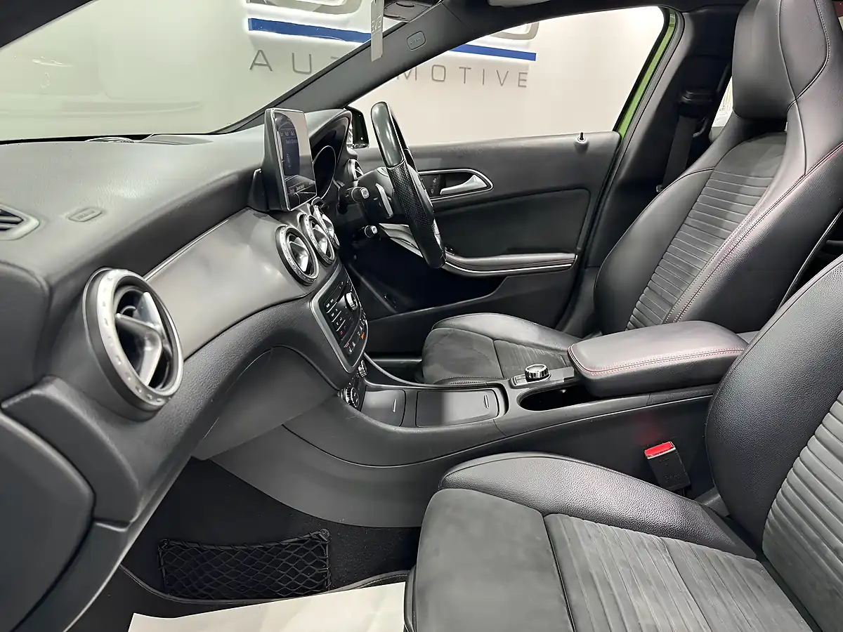 Used 2016 Mercedes-Benz Gla AMG Line (premium Plus) Green - Interior and Exterior details 15