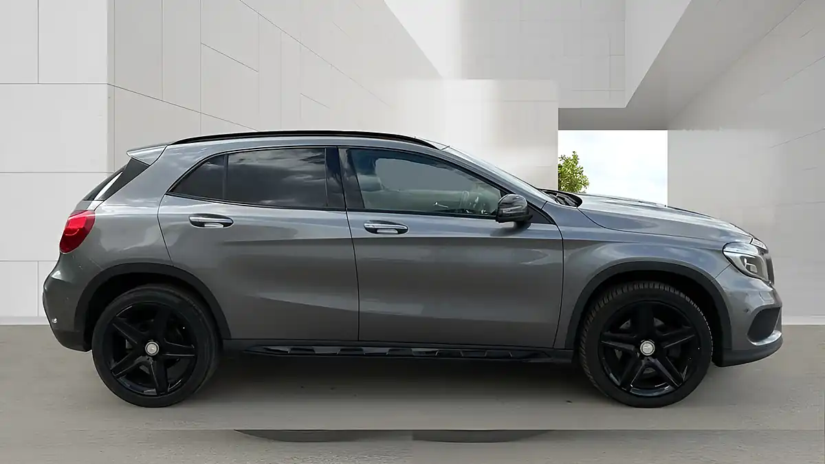 Used 2016 Mercedes-Benz Gla AMG Line Premium Plus Grey - Interior and Exterior details 5