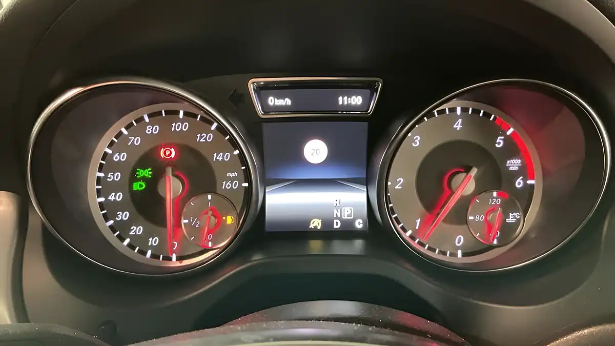 Used 2016 Mercedes-Benz Gla AMG Line Premium Plus Grey - Interior and Exterior details 7
