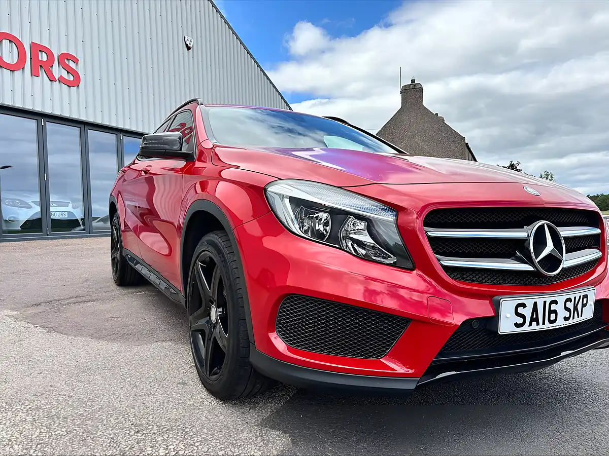 Used 2016 Mercedes-Benz Gla AMG Line Red - Interior and Exterior details 2