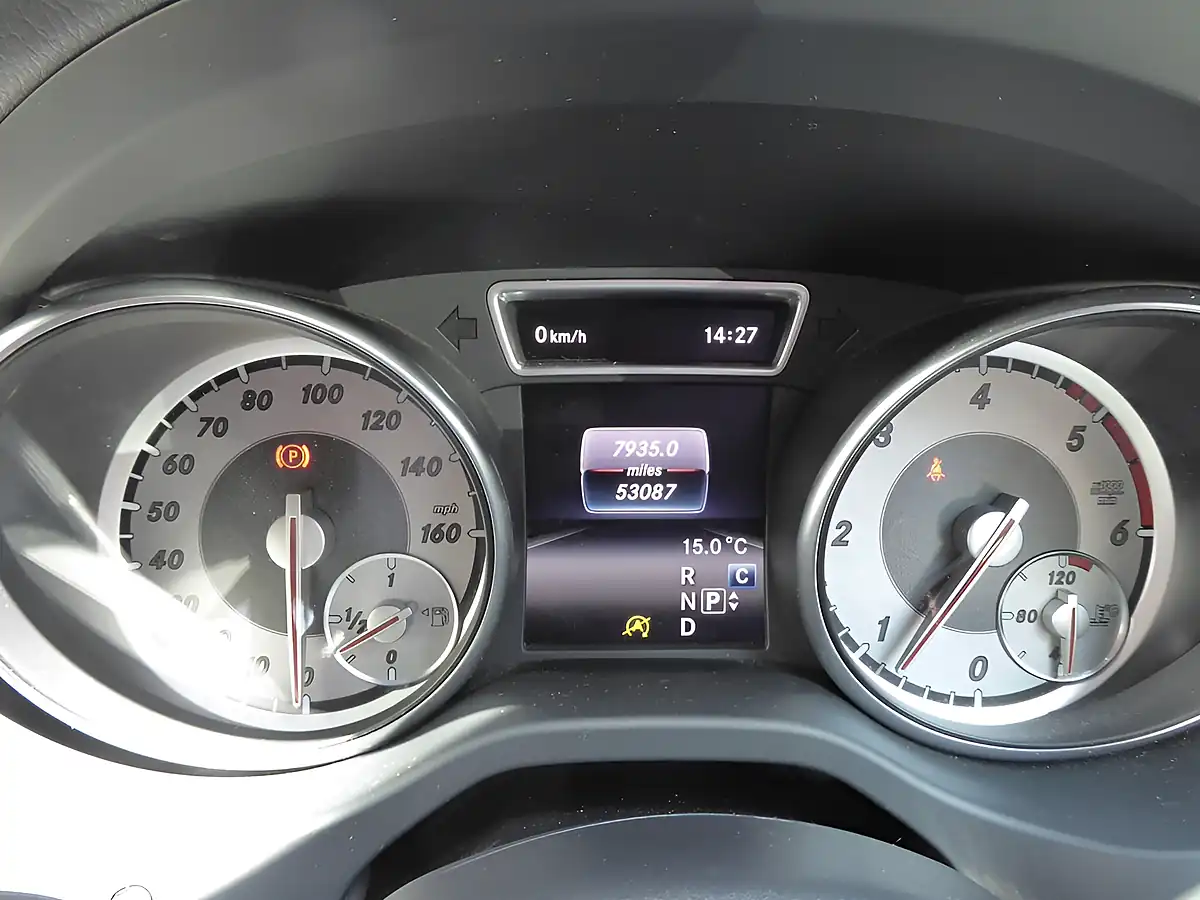Used 2016 Mercedes-Benz Gla AMG Line Silver - Interior and Exterior details 15
