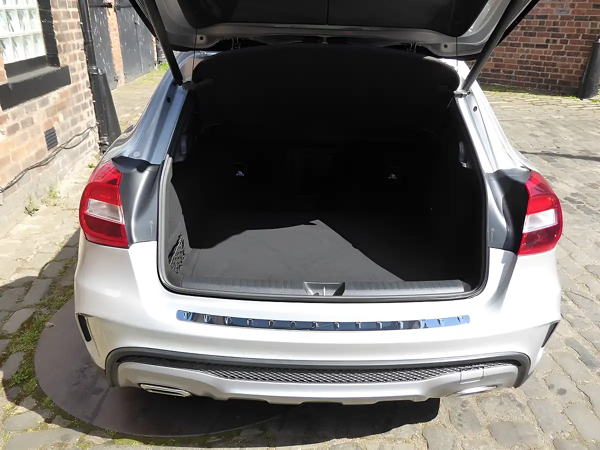 Used 2016 Mercedes-Benz Gla AMG Line Silver - Interior and Exterior details 20