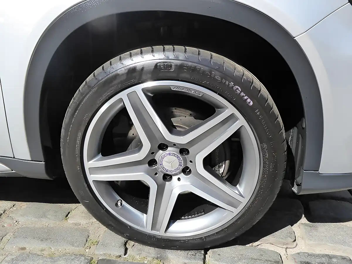 Used 2016 Mercedes-Benz Gla AMG Line Silver - Interior and Exterior details 9