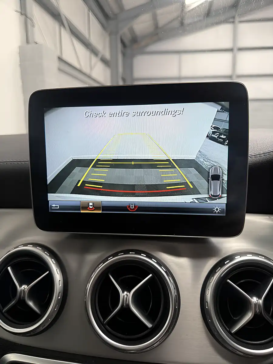 Used 2016 Mercedes-Benz Gla AMG Line White - Interior and Exterior details 10