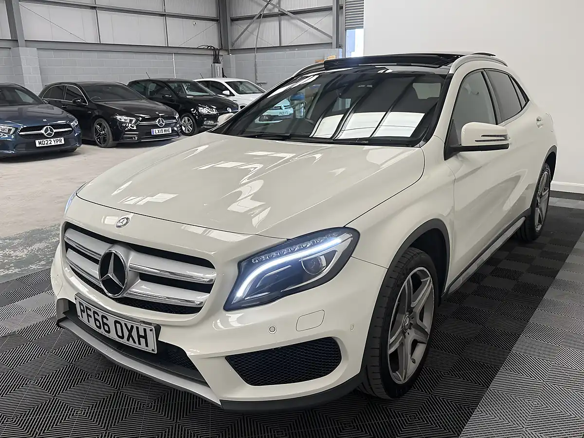 Used 2016 Mercedes-Benz Gla AMG Line White - Interior and Exterior details 3