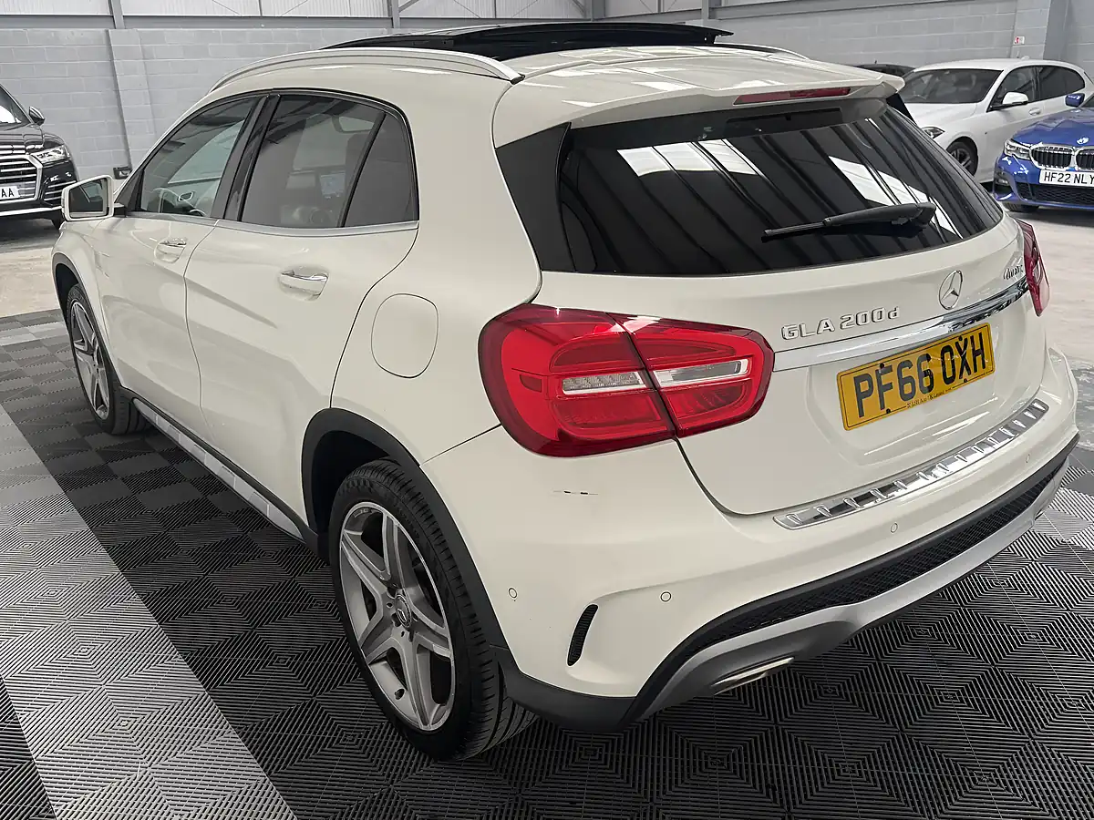 Used 2016 Mercedes-Benz Gla AMG Line White - Interior and Exterior details 4
