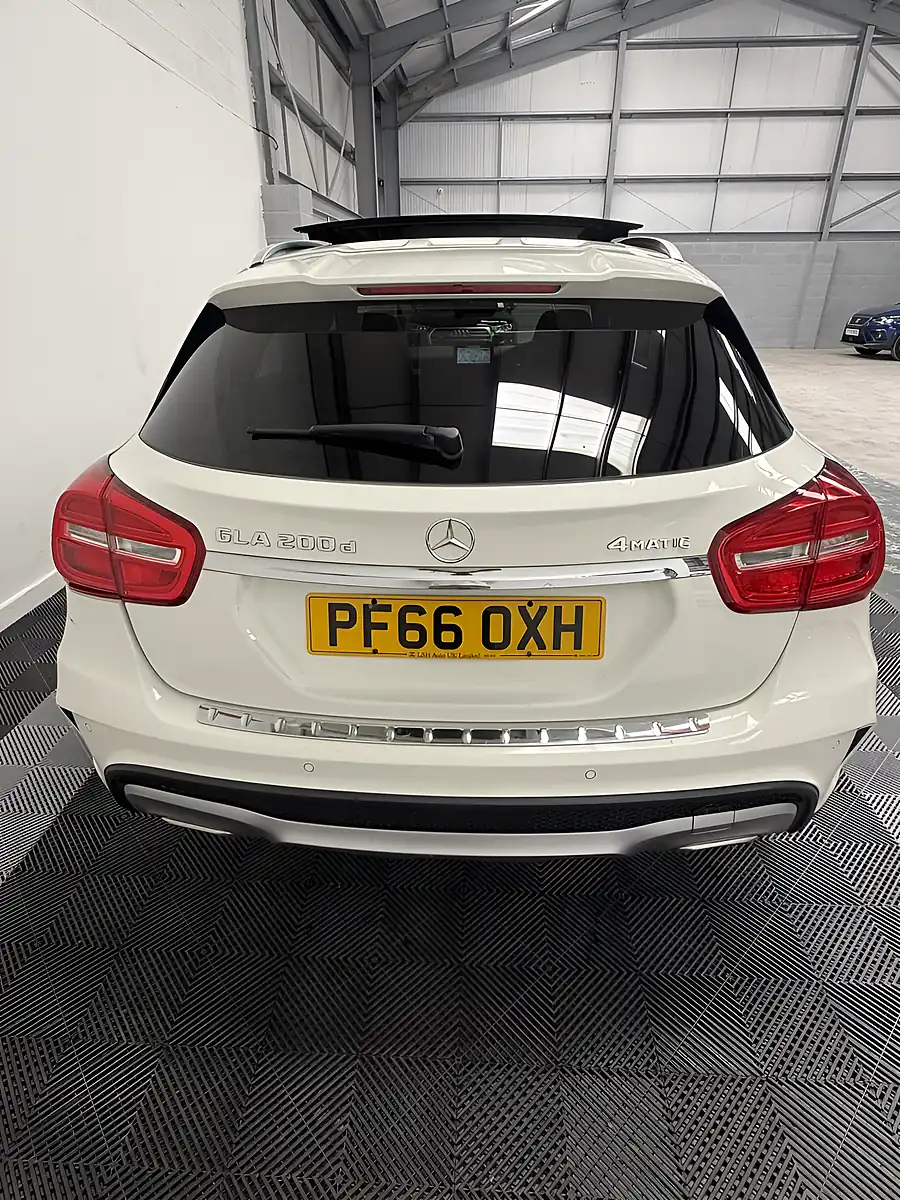 Used 2016 Mercedes-Benz Gla AMG Line White - Interior and Exterior details 5
