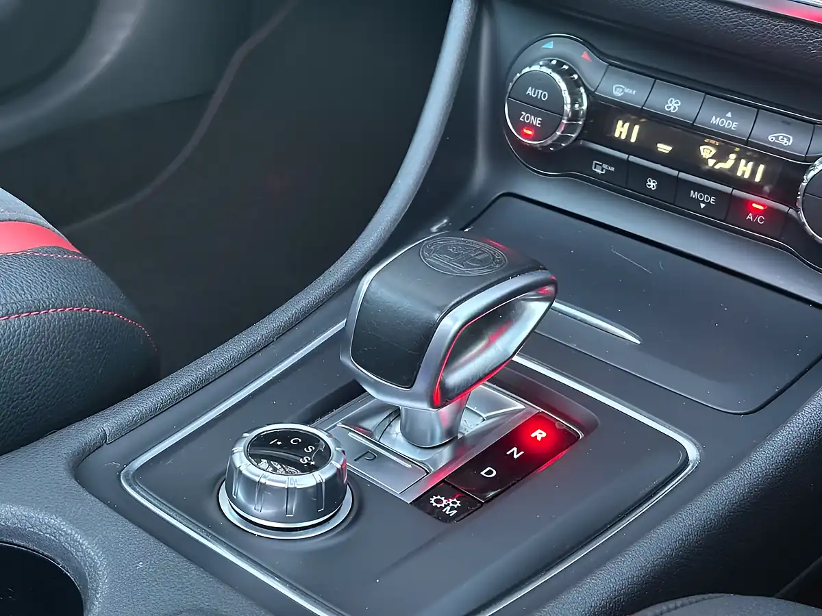 Used 2016 Mercedes-Benz Gla Premium Grey - Interior and Exterior details 18