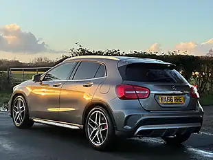 Used 2016 Mercedes-Benz Gla Premium Grey - Interior and Exterior details 6