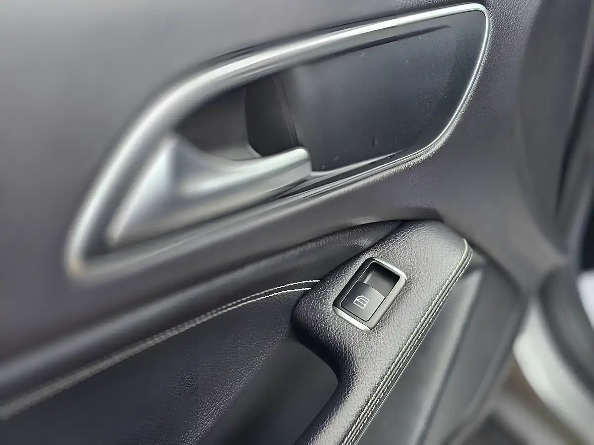 Used 2016 Mercedes-Benz Gla Sport Grey - Interior and Exterior details 14