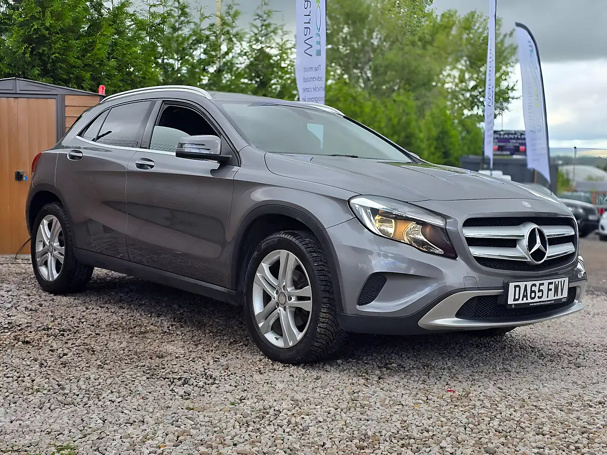 Used 2016 Mercedes-Benz Gla Sport Grey - Interior and Exterior details 4