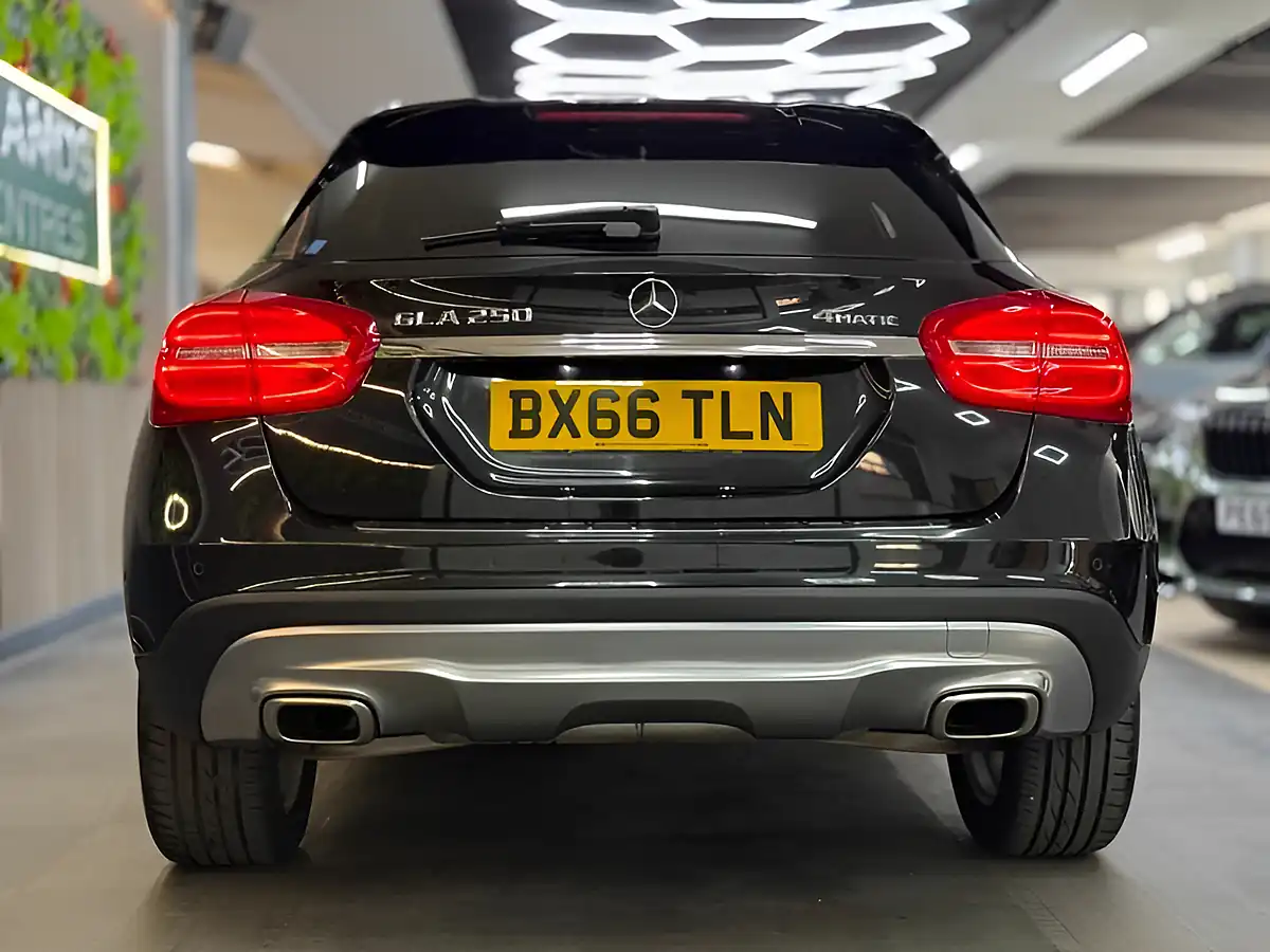 Used 2016 Mercedes-Benz Gla Sport (premium) Black - Interior and Exterior details 8