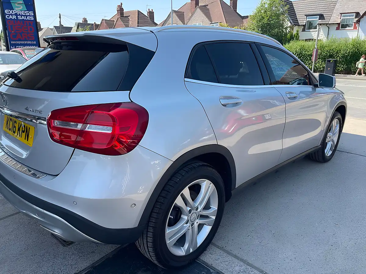 Used 2016 Mercedes-Benz Gla Sport (premium Plus) Silver - Interior and Exterior details 18
