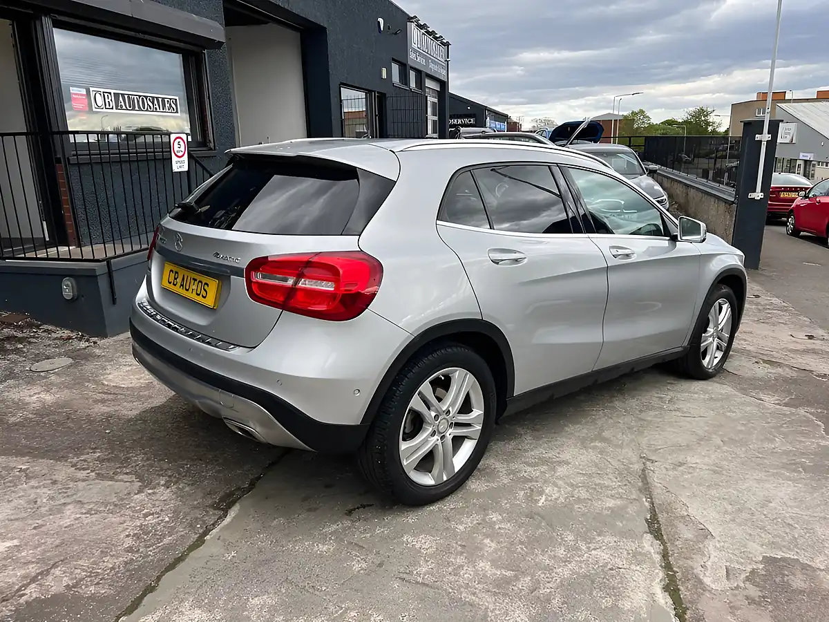 Used 2016 Mercedes-Benz Gla Sport (premium) Silver - Interior and Exterior details 4