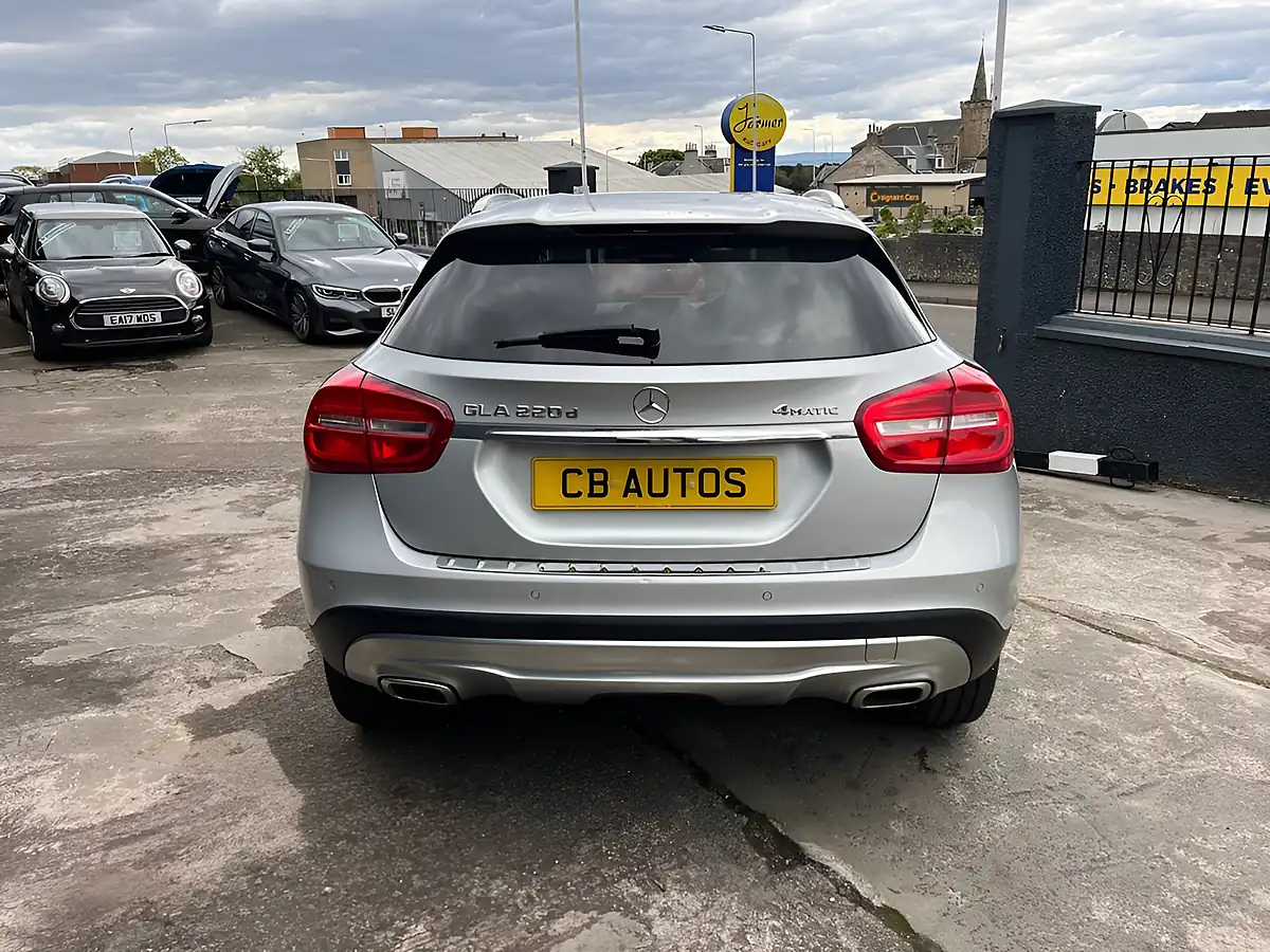 Used 2016 Mercedes-Benz Gla Sport (premium) Silver - Interior and Exterior details 5