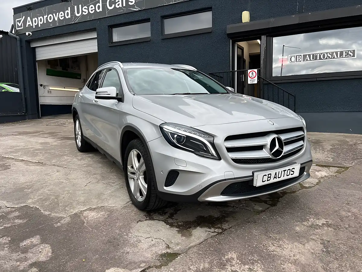 Used 2016 Mercedes-Benz Gla Sport (premium) Silver - Interior and Exterior details 9