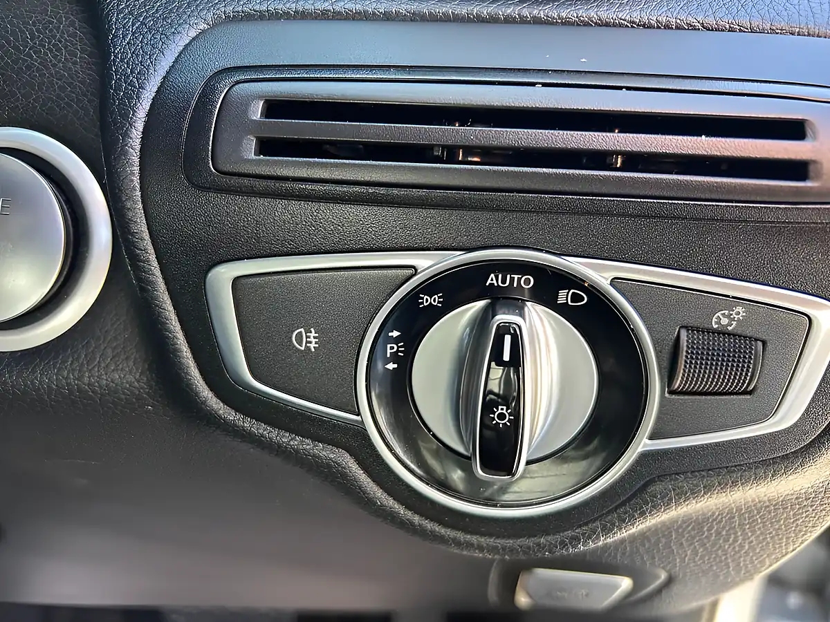 Used 2016 Mercedes-Benz Glc Sport (premium Plus) Silver - Interior and Exterior details 16
