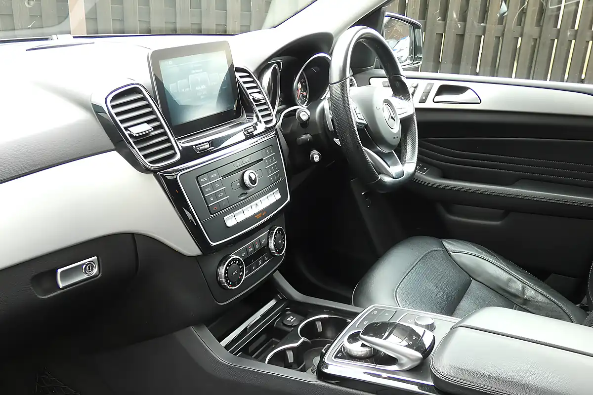 Used 2016 Mercedes-Benz Gle AMG Line Black - Interior and Exterior details 11