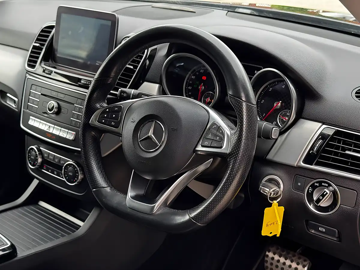 Used 2016 Mercedes-Benz Gle AMG Line Black - Interior and Exterior details 19