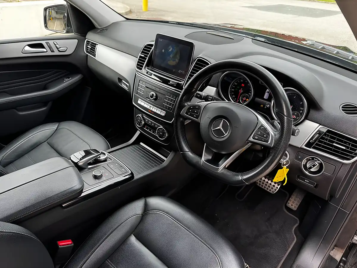 Used 2016 Mercedes-Benz Gle AMG Line Black - Interior and Exterior details 5