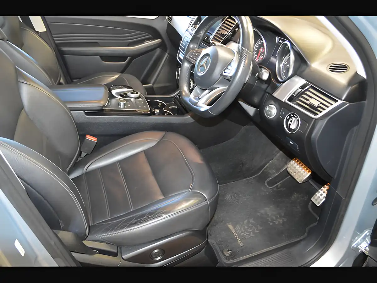 Used 2016 Mercedes-Benz Gle AMG Line Diamond Silver - Interior and Exterior details 12
