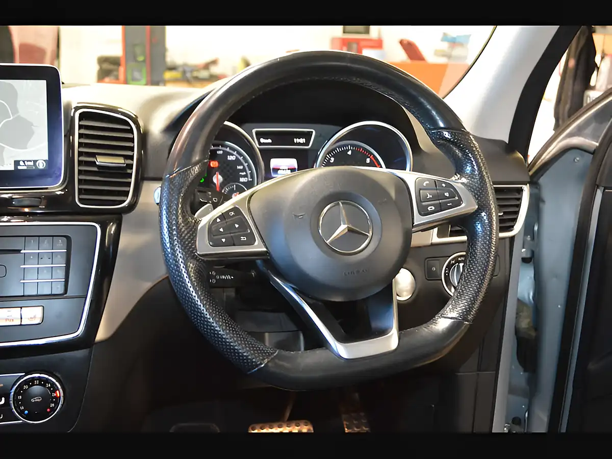 Used 2016 Mercedes-Benz Gle AMG Line Diamond Silver - Interior and Exterior details 14