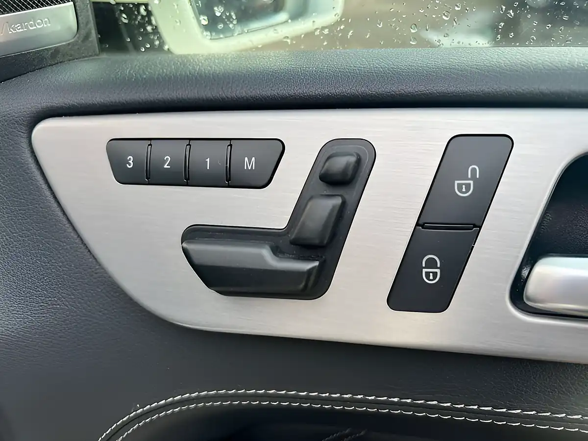 Used 2016 Mercedes-Benz M Class ML63 AMG Polar White - Interior and Exterior details 13