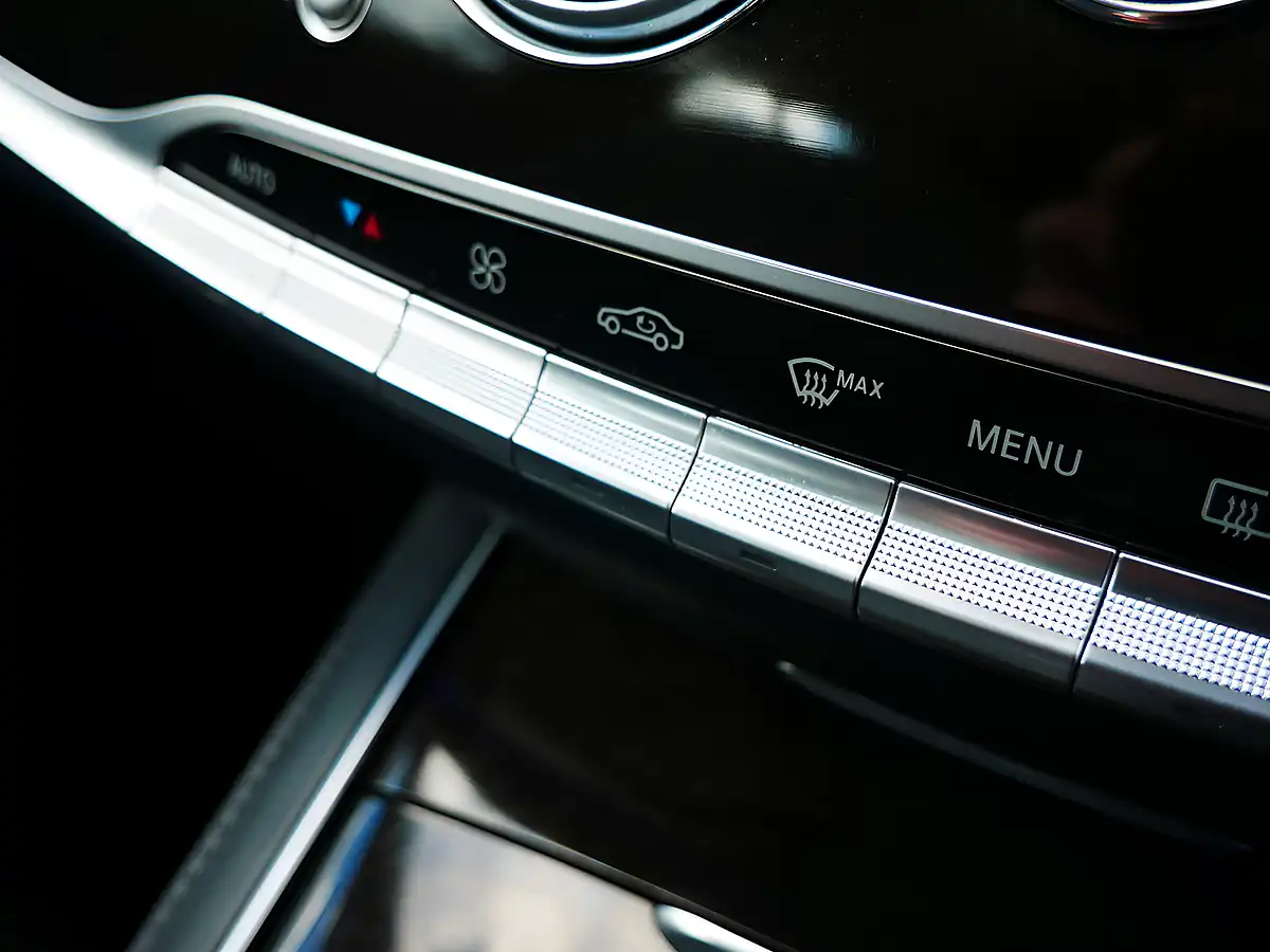Used 2016 Mercedes-Benz S Class AMG Line (executive) Iridium Silver - Interior and Exterior details 17