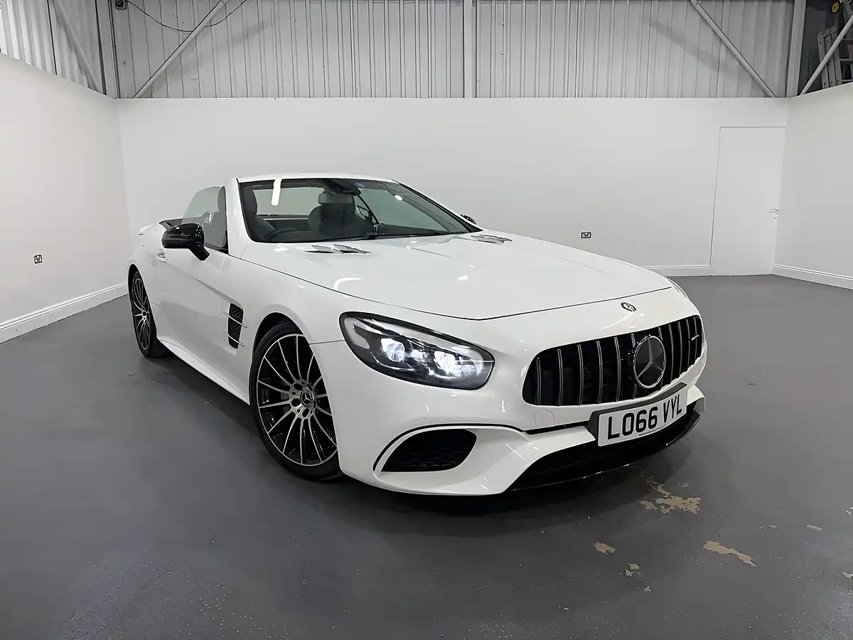 Used 2016 Mercedes-Benz Sl AMG Line White - Front View