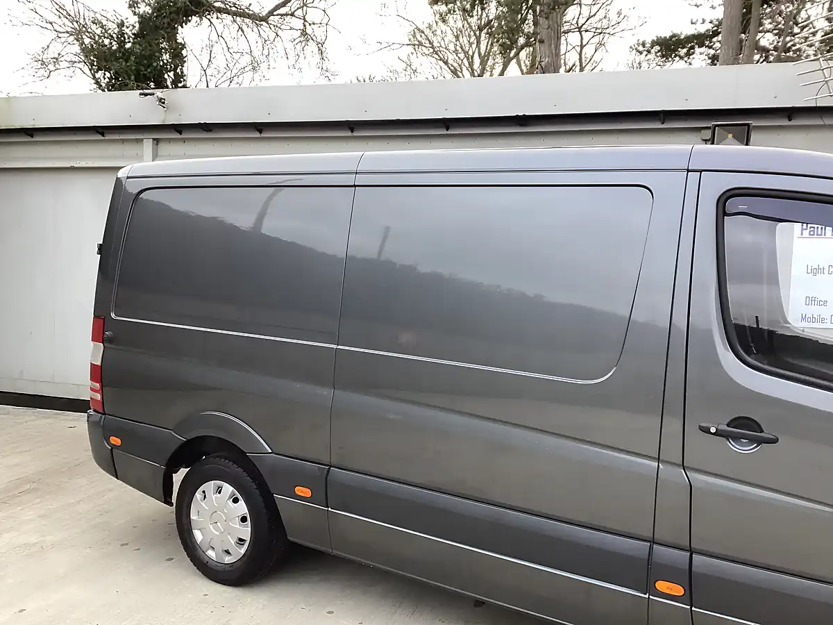 Used 2016 Mercedes-Benz Sprinter Mwb Low Roof Grey - Interior and Exterior details 9