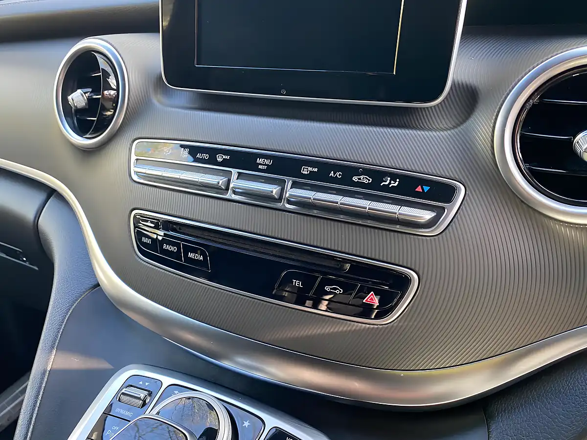 Used 2016 Mercedes-Benz V Class Sport Silver - Interior and Exterior details 14