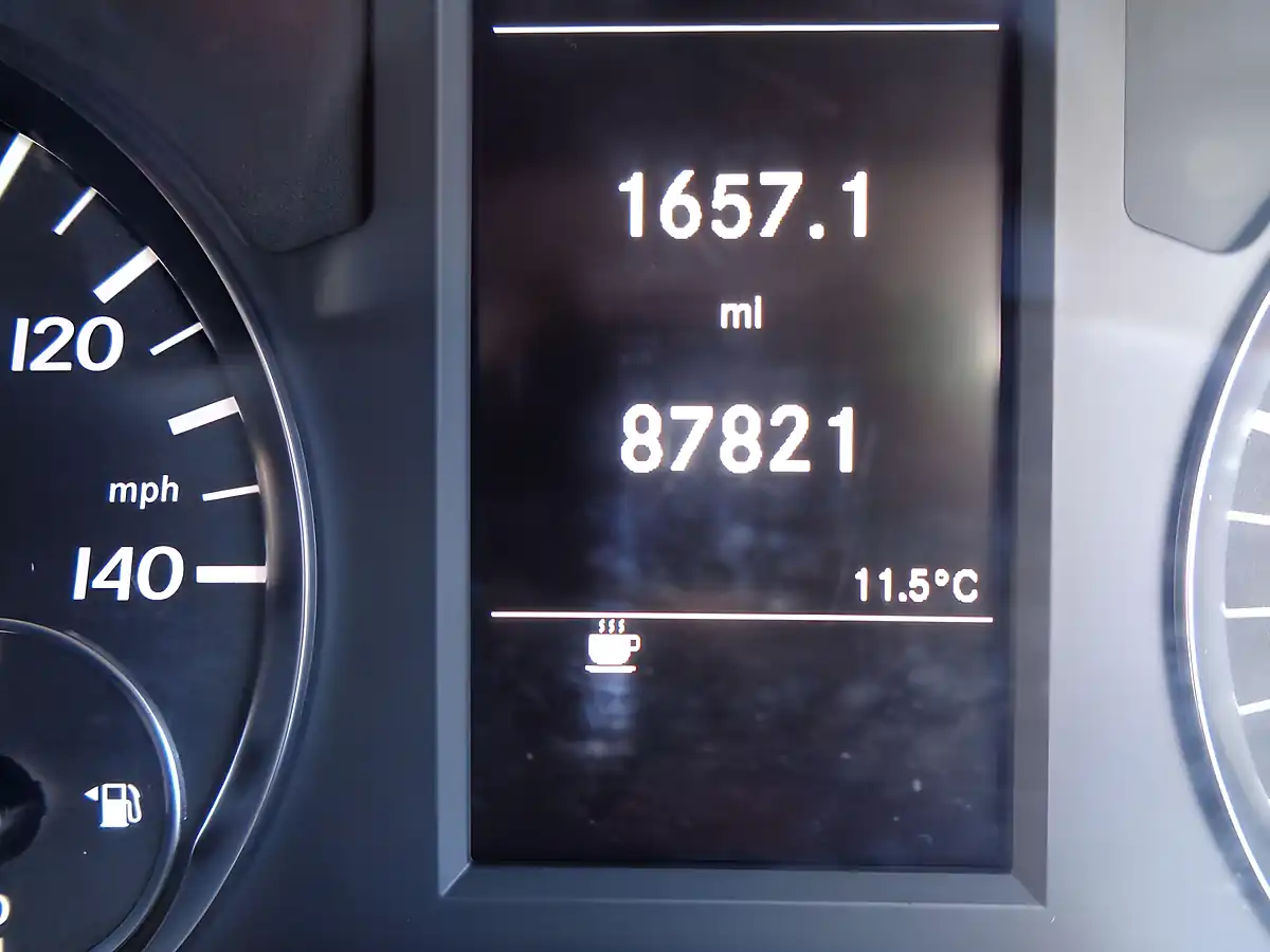 Used 2016 Mercedes-Benz Vito Panel Van L2 White - Interior and Exterior details 11