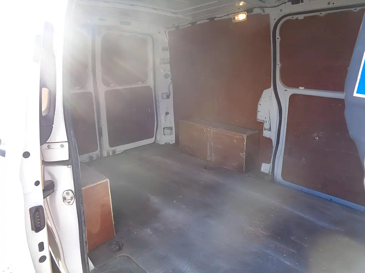Used 2016 Mercedes-Benz Vito Panel Van L2 White - Interior and Exterior details 13