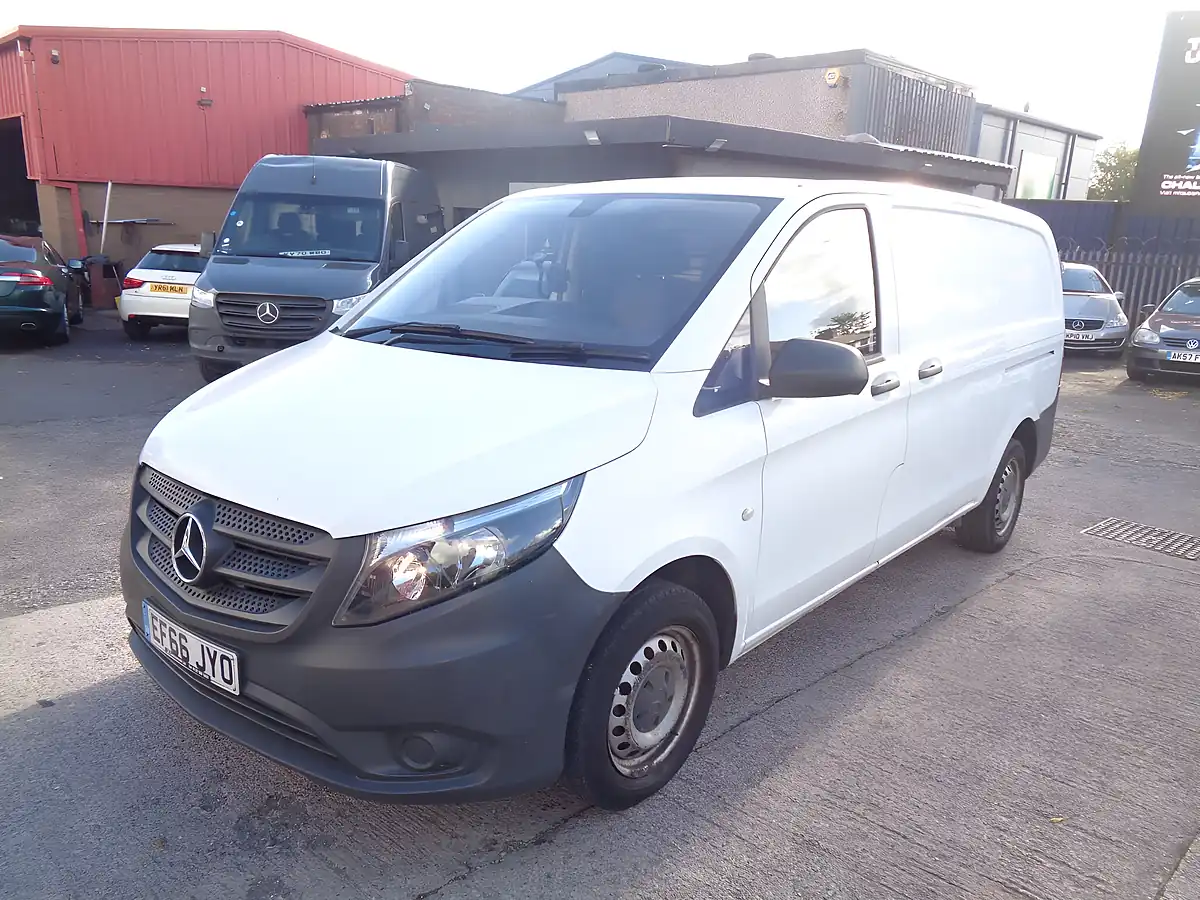 Used 2016 Mercedes-Benz Vito Panel Van L2 White - Interior and Exterior details 4
