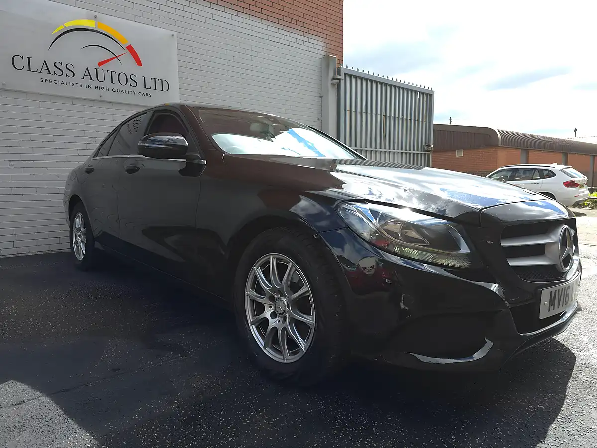 Used 2016 Mercedes C Class Se Black - Interior and Exterior details 6