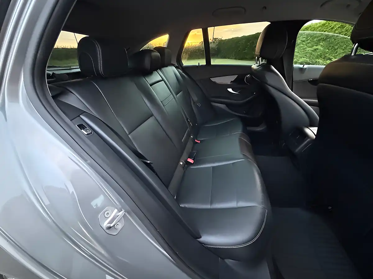 Used 2016 Mercedes C Class Se Executive Palladium Silver - Interior and Exterior details 9