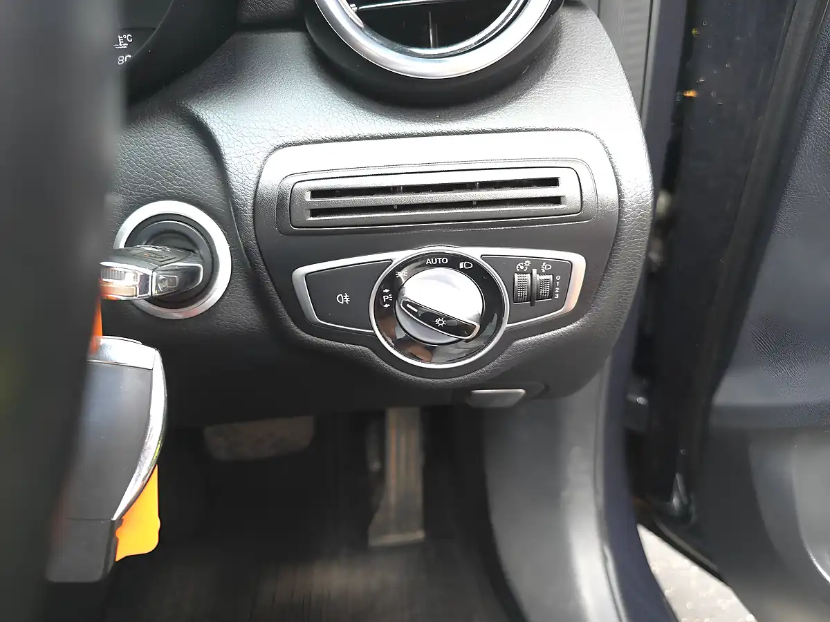 Used 2016 Mercedes C Class Se Grey - Interior and Exterior details 17