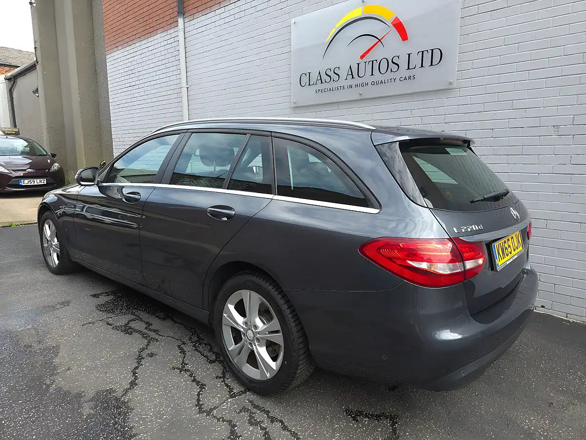 Used 2016 Mercedes C Class Se Grey - Interior and Exterior details 5
