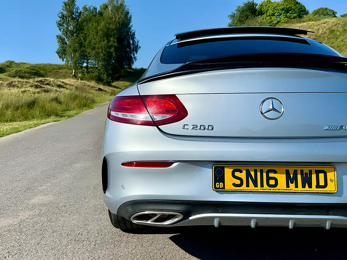 Used 2016 Mercedes C200 AMG Line Premium Plus Silver - Interior and Exterior details 12