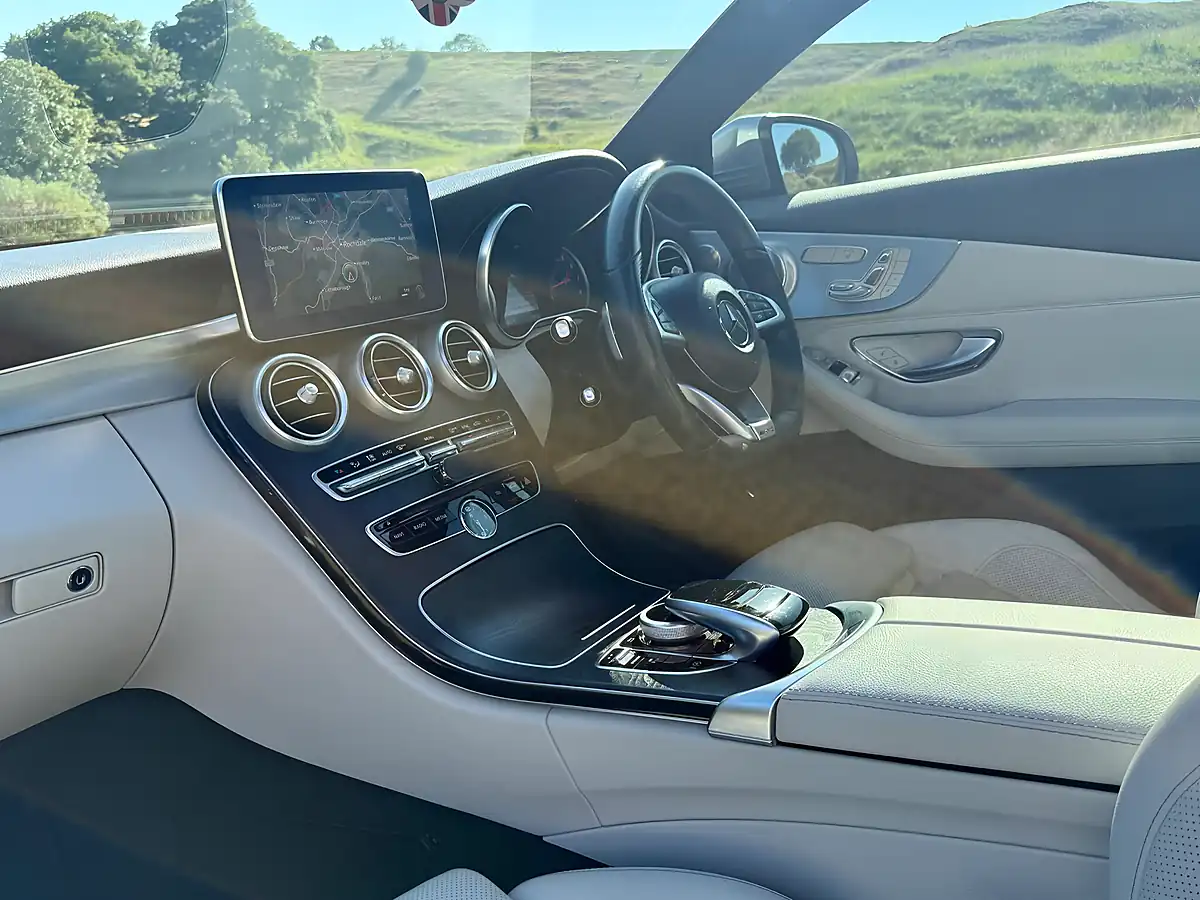 Used 2016 Mercedes C200 AMG Line Premium Plus Silver - Interior and Exterior details 20