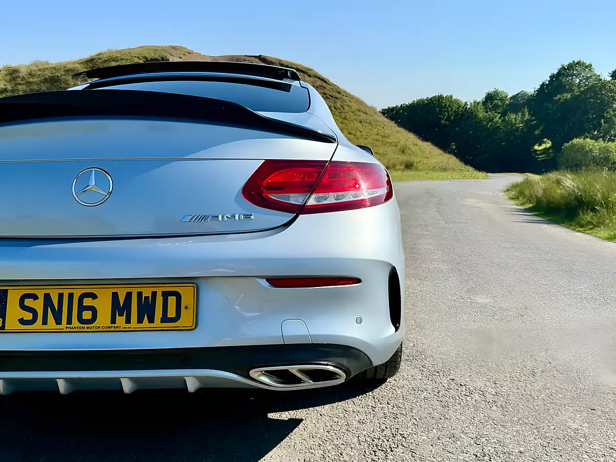 Used 2016 Mercedes C200 AMG Line Premium Plus Silver - Interior and Exterior details 9