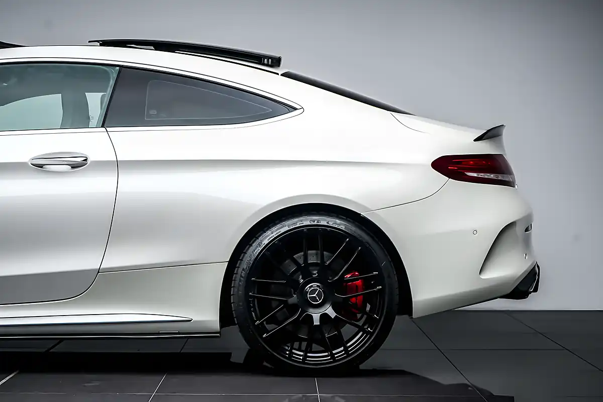 Used 2016 Mercedes C63 AMG S (premium) Diamond White - Interior and Exterior details 11