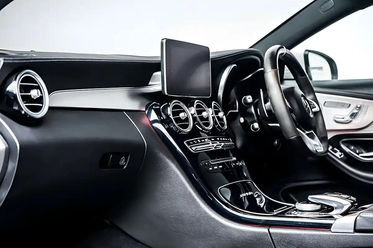 Used 2016 Mercedes C63 AMG S (premium) Diamond White - Interior and Exterior details 20