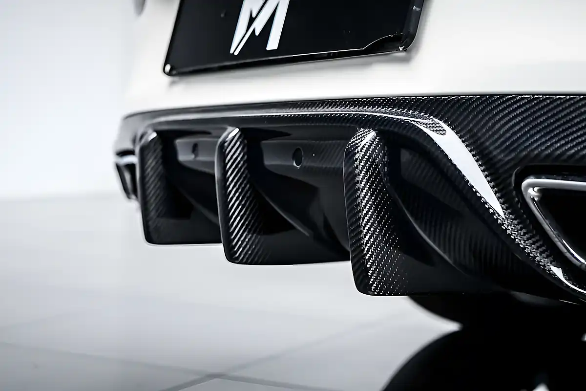 Used 2016 Mercedes C63 AMG S (premium) Diamond White - Interior and Exterior details 3