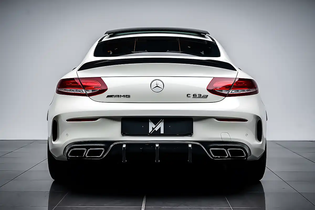 Used 2016 Mercedes C63 AMG S (premium) Diamond White - Interior and Exterior details 4