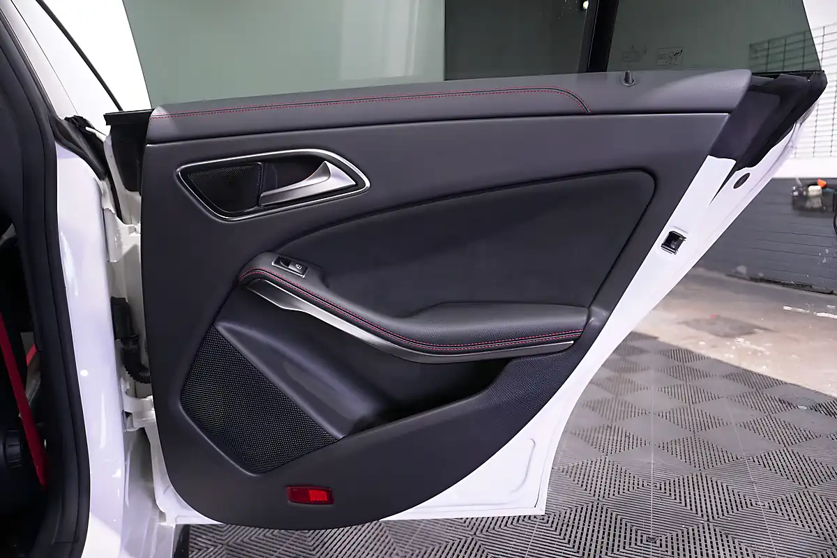Used 2016 Mercedes CLA45 AMG Shooting Brake Cirrus White - Interior and Exterior details 12