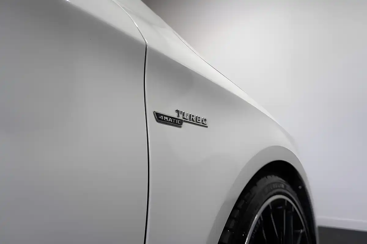 Used 2016 Mercedes CLA45 AMG Shooting Brake Cirrus White - Interior and Exterior details 13